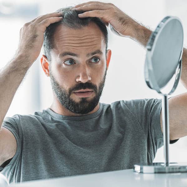 Jakie są skuteczne metody leczenia wypadania włosów